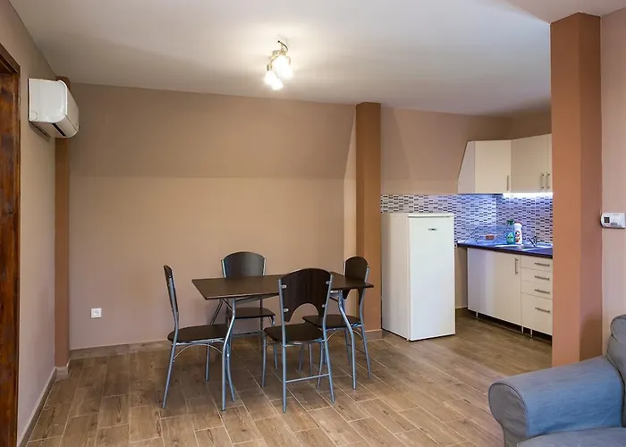 Lägenhet Negy Evszak Apartmanhaz *