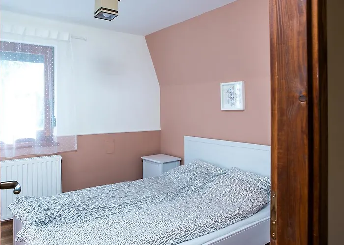 Lägenhet Negy Evszak Apartmanhaz Mezőkövesd