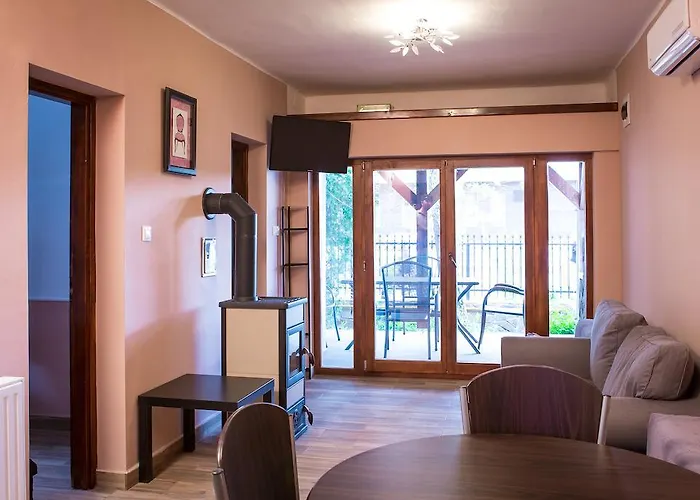 Negy Evszak Apartmanhaz Mezőkövesd