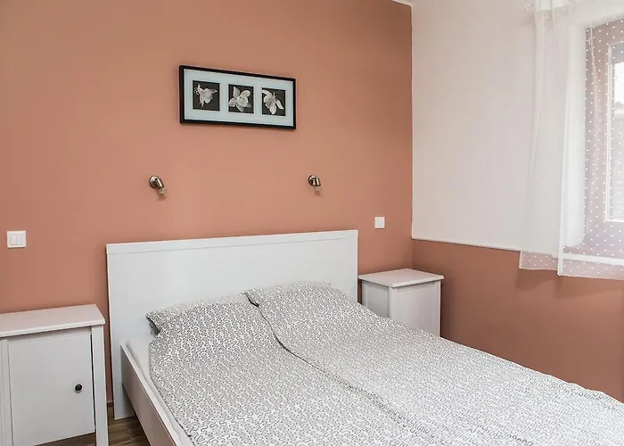 Negy Evszak Apartmanhaz