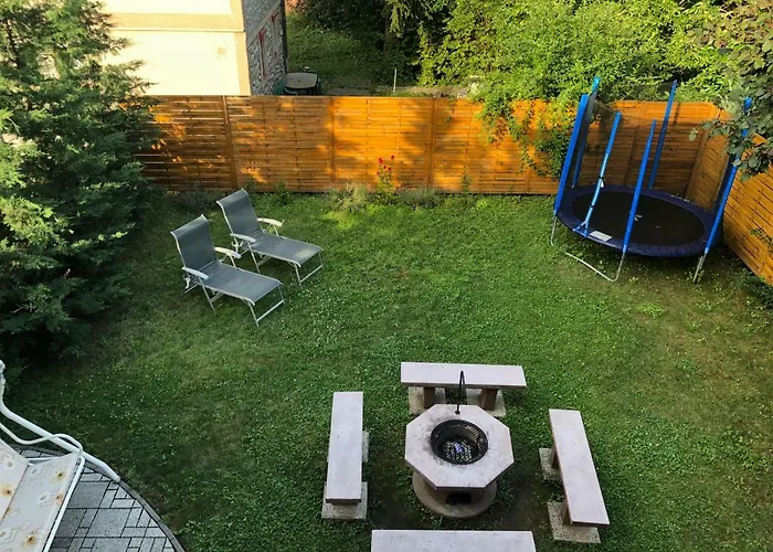 Negy Evszak Apartmanhaz Lägenhet Mezőkövesd